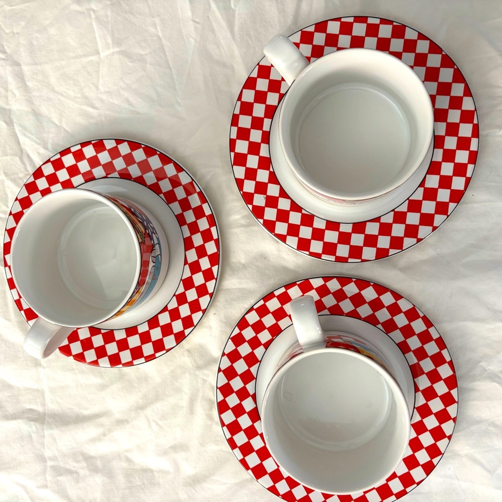1950’s Century Stoneware Happy Day Three Cups and Matching Saucers in Good Shape - Picture 6 of 13